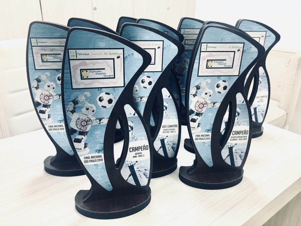 Trofeus Torneio Robótica